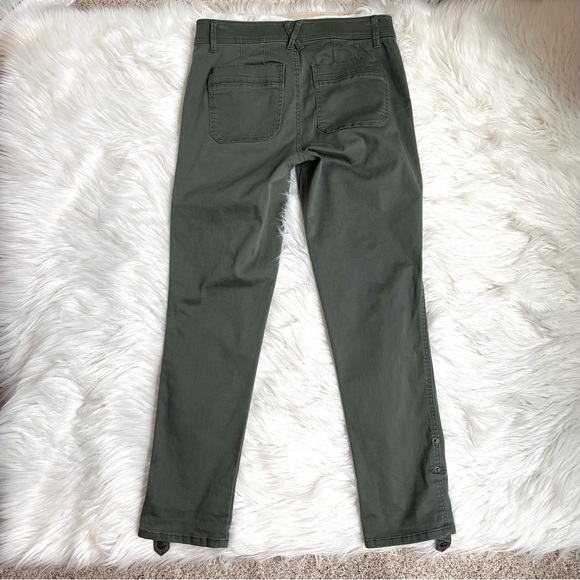 Wit & Wisdom Lilly Pad Green Roll Tab Cargo Pants - Picture 6 of 16